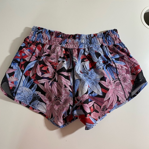 Hotty Hot Short 2.5” - Picture 3 of 7